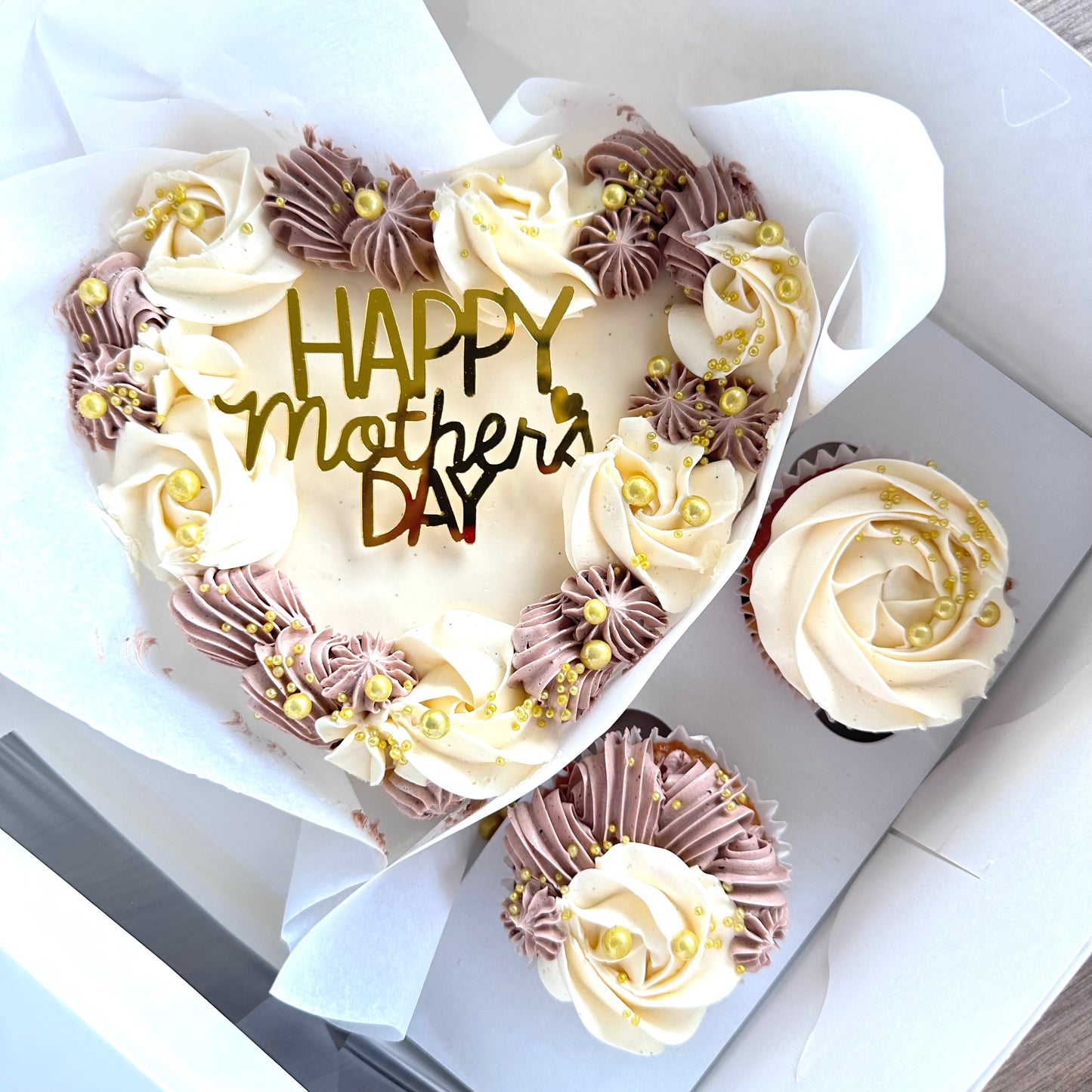 Mother's Day Sweet Celebration Set